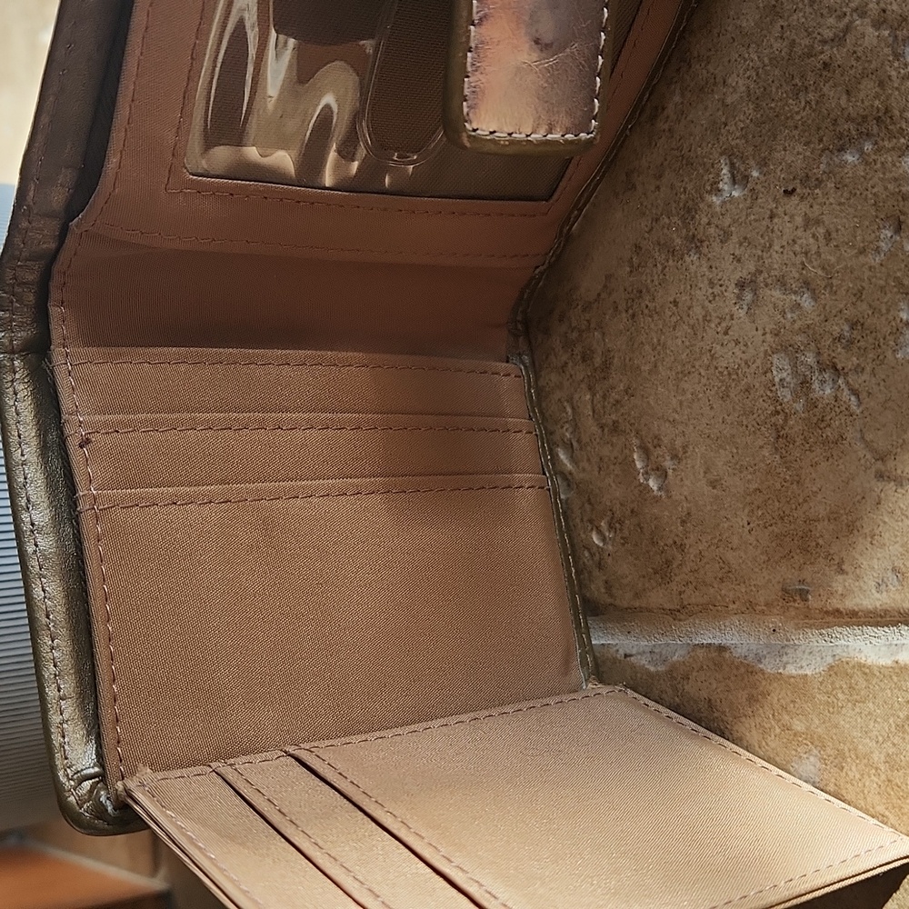 Fossil gold colored genuine leather wallet - Picture 9 of 12